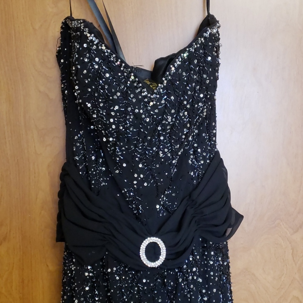 Black strapless ballgown